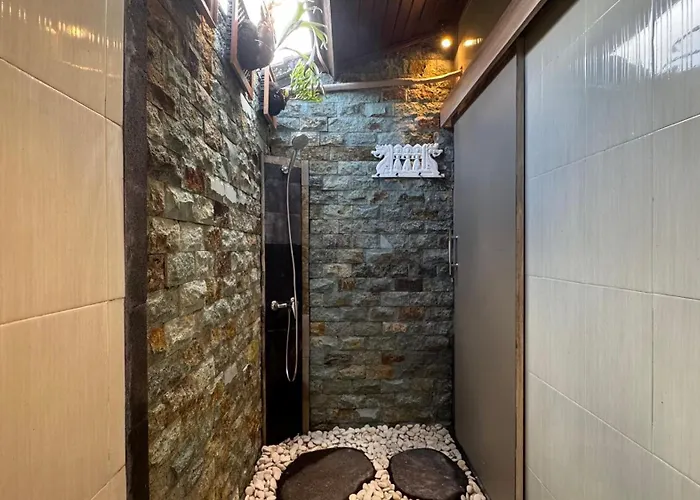 29 House *